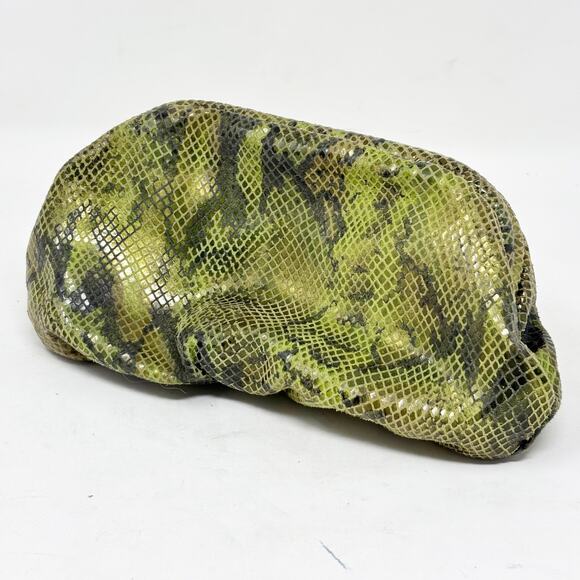 Vintage Faux Python Print Leather Puff Clutch J. Tiras Vintage Classic Timeless - Picture 8 of 14